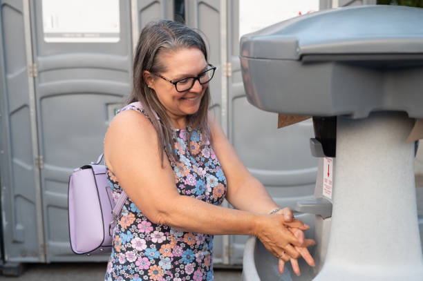 Best Luxury portable toilet rental  in Schoolcraft, MI